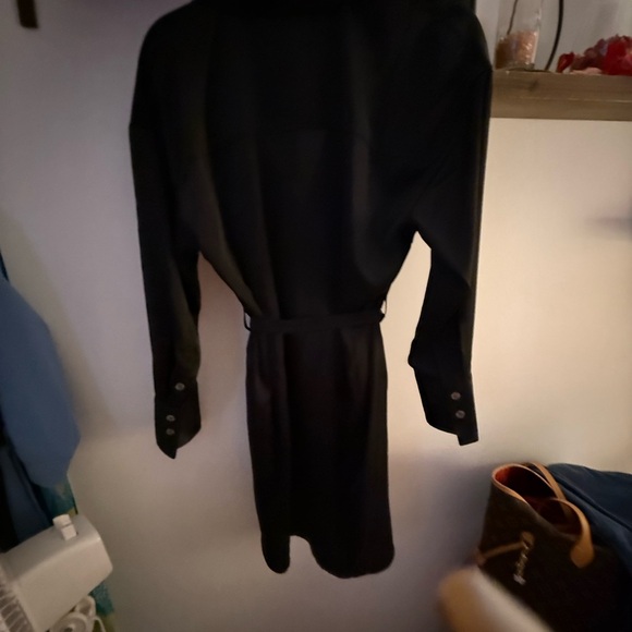 5. Banana Republic Classic Black Dress - Picture 6 of 7